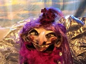 Sorcière Croc Mauve Portrait en gros plan