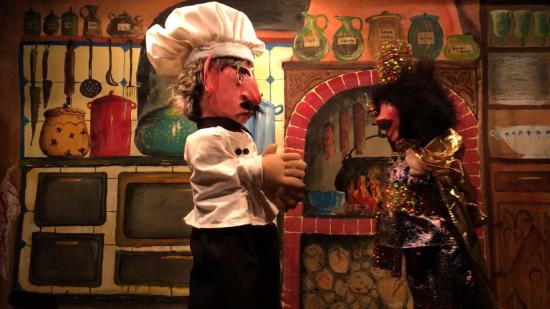 Maître Grognefour dans la cuisine avec le roi