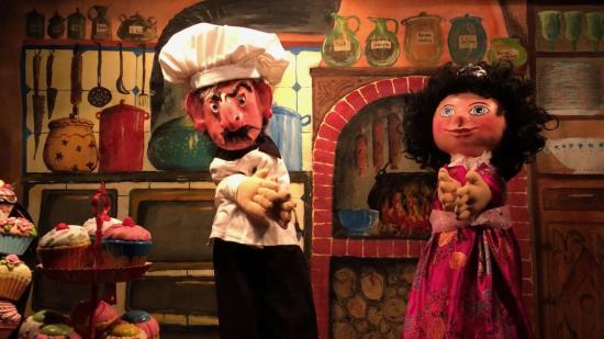 Maître Grognefour et Rosalinda dans la cuisine du château