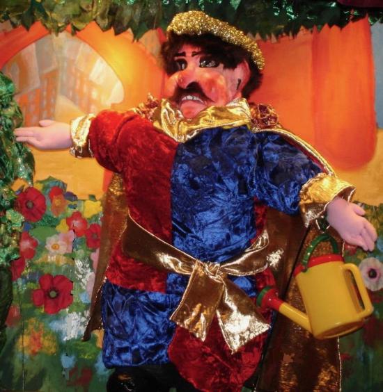 Roi-Géant devant l'enceinte de son château