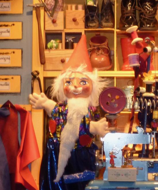 Lutin dans la cordonnerie de Monsieur Léon