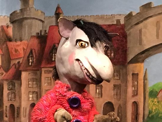 Piftapir sur la place du bourg de Tronches-Terreurs