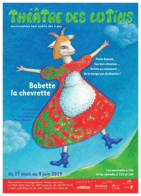 Affiche du spectacle de 2019. Chevrette rouquine aux yeux bleus, vêtue d'une robe rouge et d'un tablier blanc, sur fond de ciel bleu